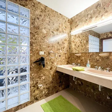 Apartament Island Village *